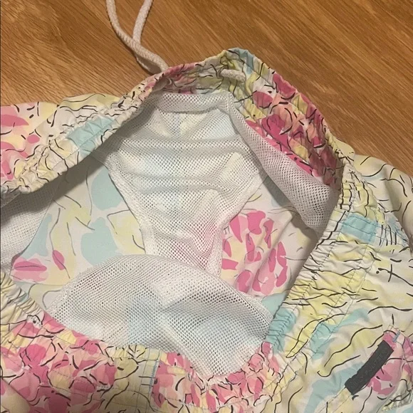 Vintage men’s Lilly Pulitzer Pink blue and Yellow Floral Swim Trunks small